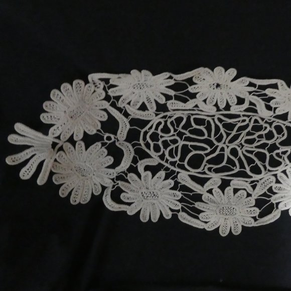 Vintage Handmade Oval Floral Crochet Doily - Picture 3 of 13